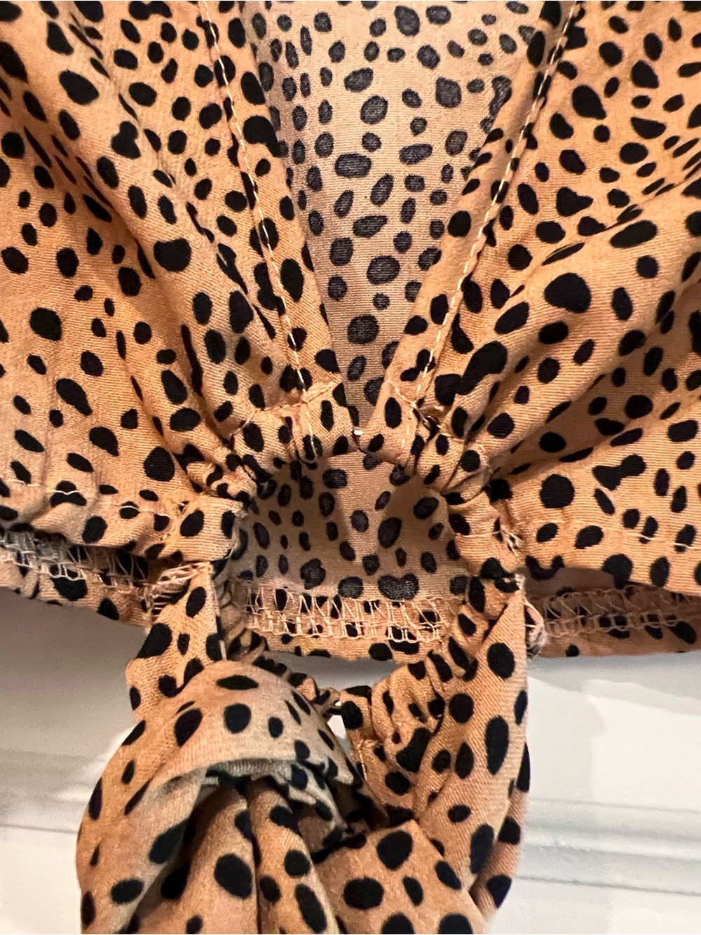 SHEIN Tan Leopard-Print Tie-Front Puff Sleeve Cropped blouse - Picture 5 of 12